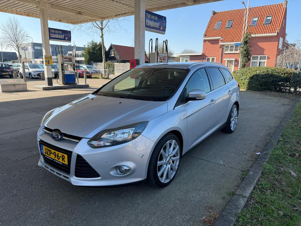 Ford Focus Wagon 1.6 EcoBoost Titanium KEYLESS-CAMERA-CRUISE, Gebruikt, Zwart, 4 cilinders, 150 pk