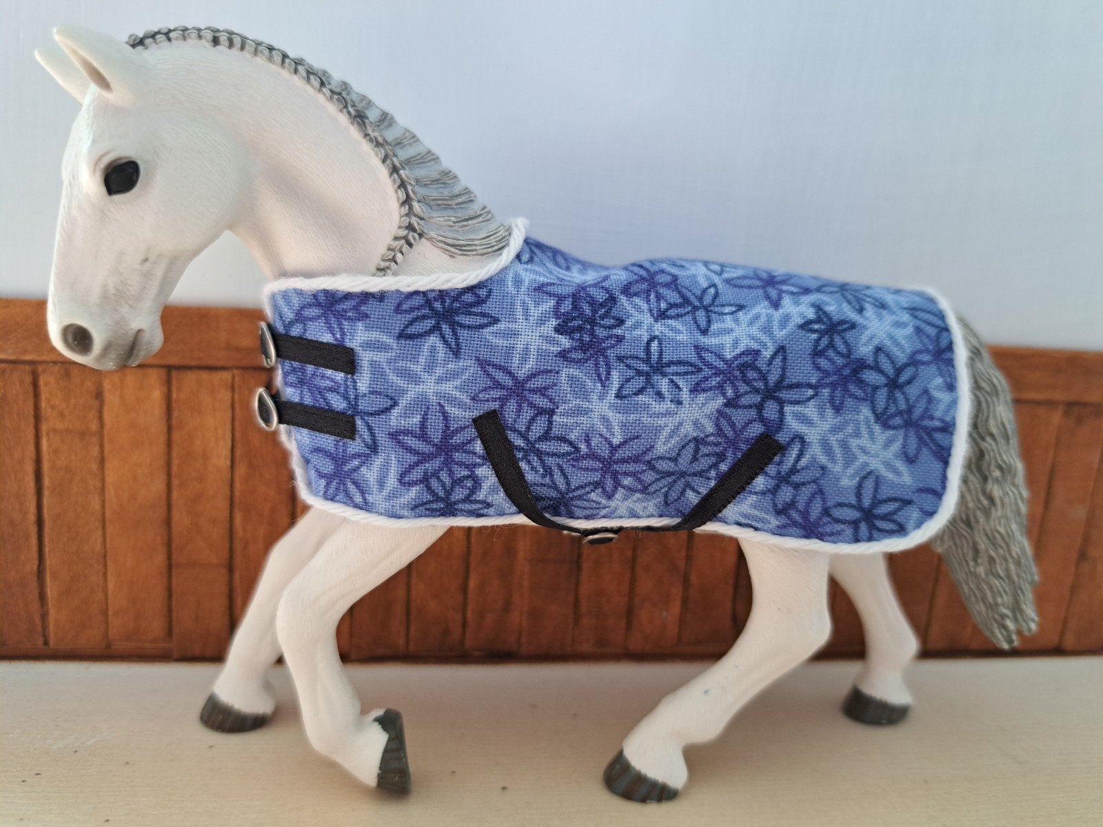 schleich deken paars blauw, Verzamelen, Ophalen of Verzenden, Zo goed als nieuw, Paard, Beeldje of Figuurtje