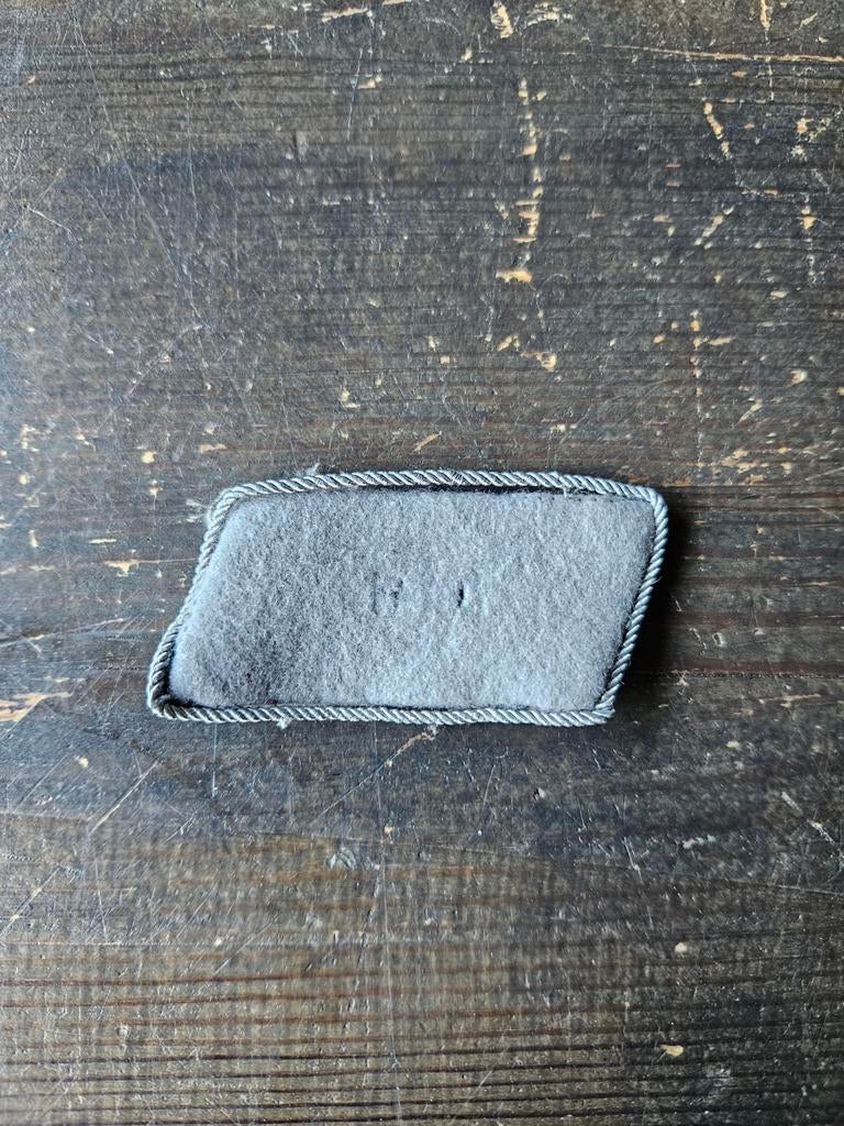 Duits DRK kraag embleem WW2, Verzamelen, Militaria | Tweede Wereldoorlog, Ophalen of Verzenden, Overige soorten, Duitsland, Embleem of Badge