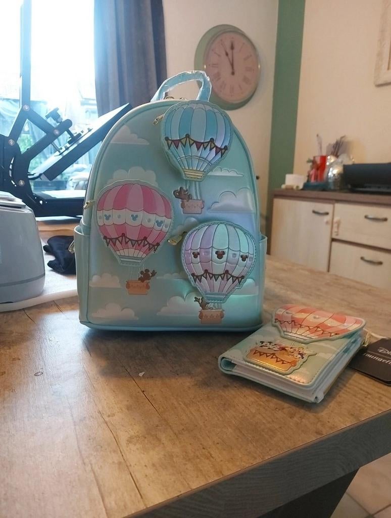 Loungefly Disney & Friends Rugtas met Portemonnee, Minder dan 30 cm, Disney of Dora, Nieuw, Ophalen of Verzenden