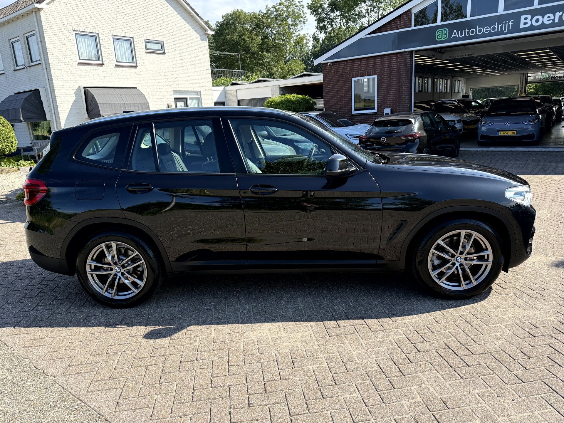 BMW X3 sDrive18d 150pk High Executive Leer, Navi, Trekhaak, Auto's, Automaat, Dealer onderhouden, 4 cilinders, Zwart