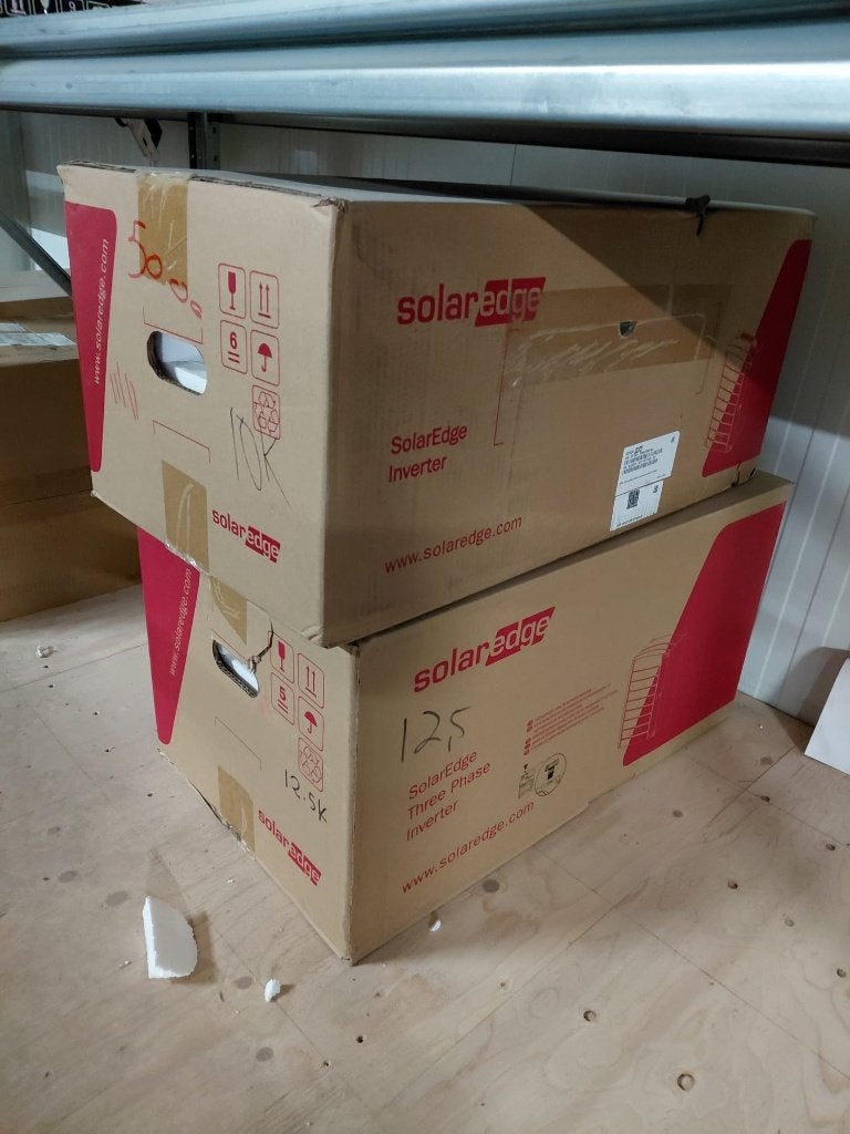SolarEdge omvormers nieuw: SE7K, SE8K, SE10K, SE12.5K, SE25K, Doe-het-zelf en Verbouw, Zonnepanelen en Toebehoren, 200 wattpiek of meer