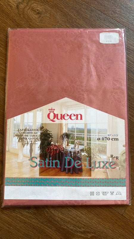 Queen satin de luxe tafelkleedje 85x85 cm, Ophalen of Verzenden, Nieuw, Vierkant