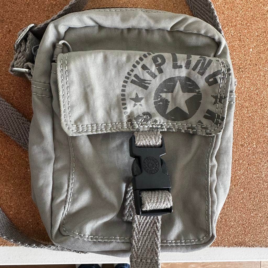 Kipling schoudertasje grijs, Sieraden, Tassen en Uiterlijk, Tassen | Schoudertassen, Ophalen of Verzenden, Gebruikt, Grijs, Kipling