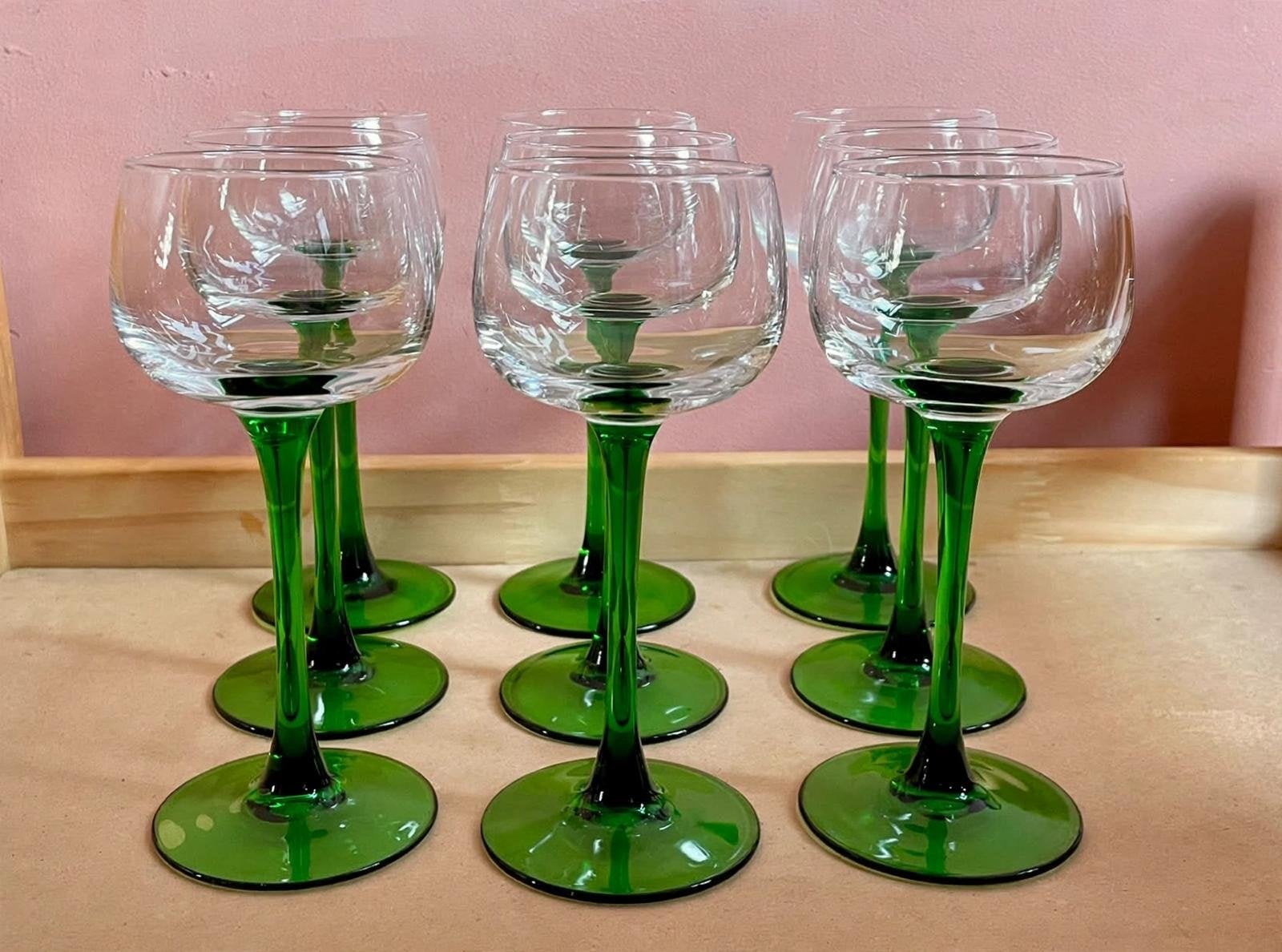 Set van 9 Luminarc glazen met groene voet, 17cm hoog, Antiek en Kunst, Ophalen of Verzenden
