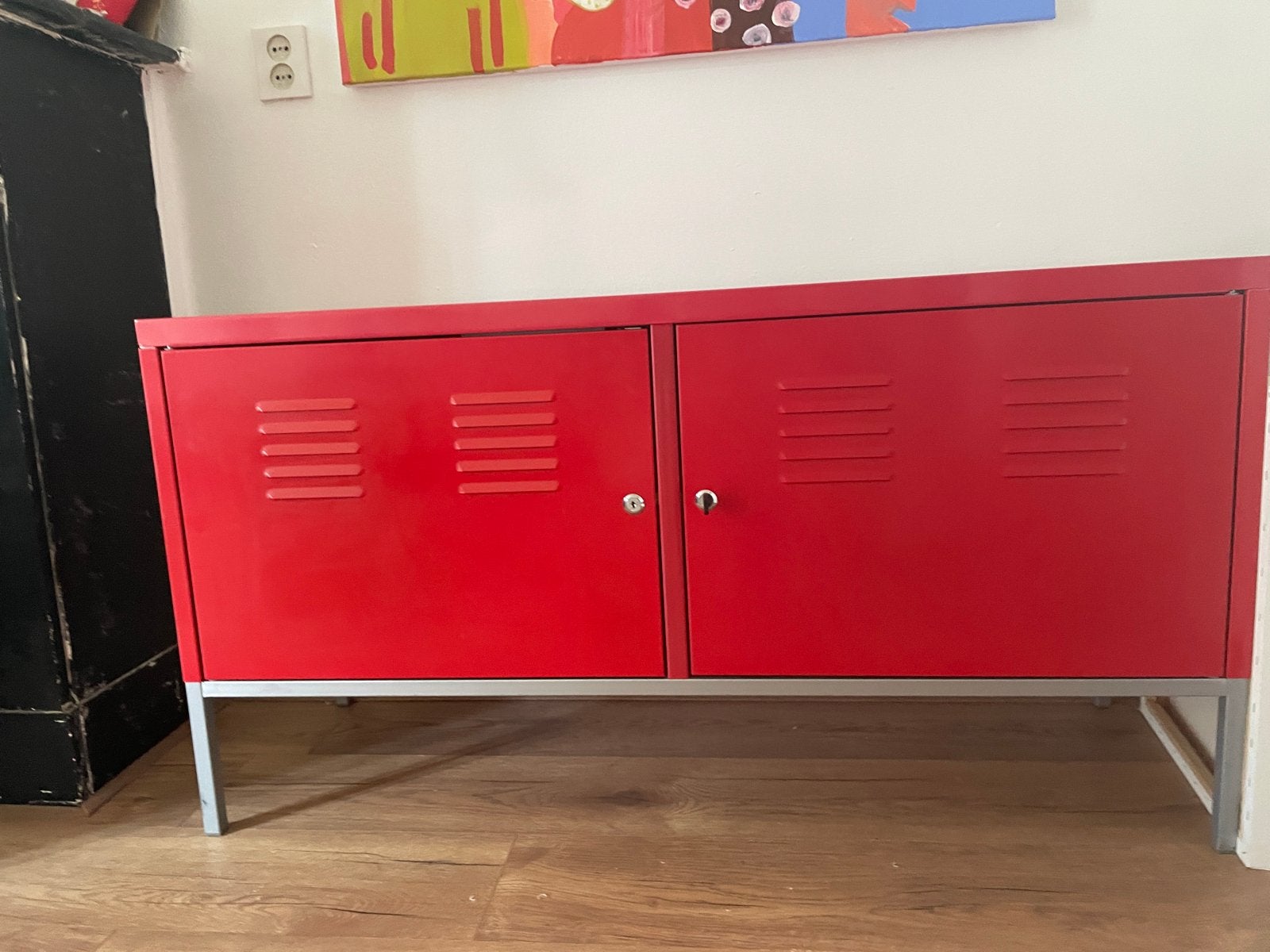 IKEA PS Kast/TV-meubel - Metaal, locker look, rood, Gebruikt, 100 tot 150 cm, Ophalen of Verzenden, Minder dan 100 cm