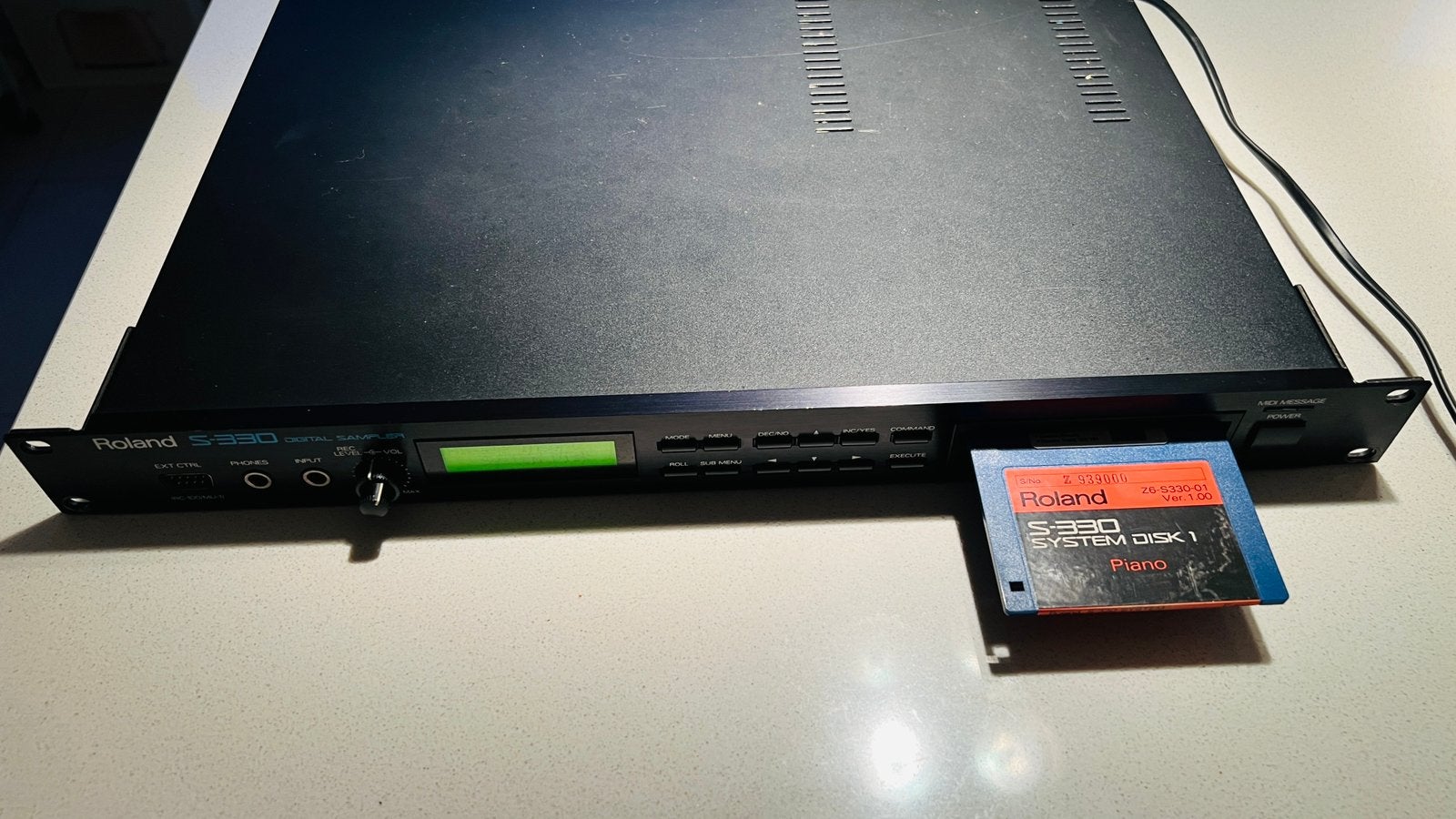 Roland S-330 sampler met disks, Ophalen, Zo goed als nieuw