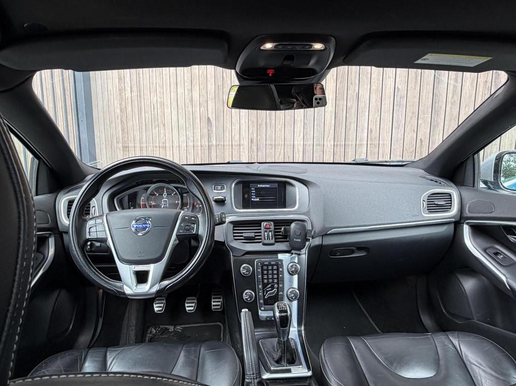 Volvo V40 2.0 D4 R-Design XENON | LEER | PANORAMADAK, Auto's, Volvo, Voorwielaandrijving, Euro 5, Gebruikt, Blauw