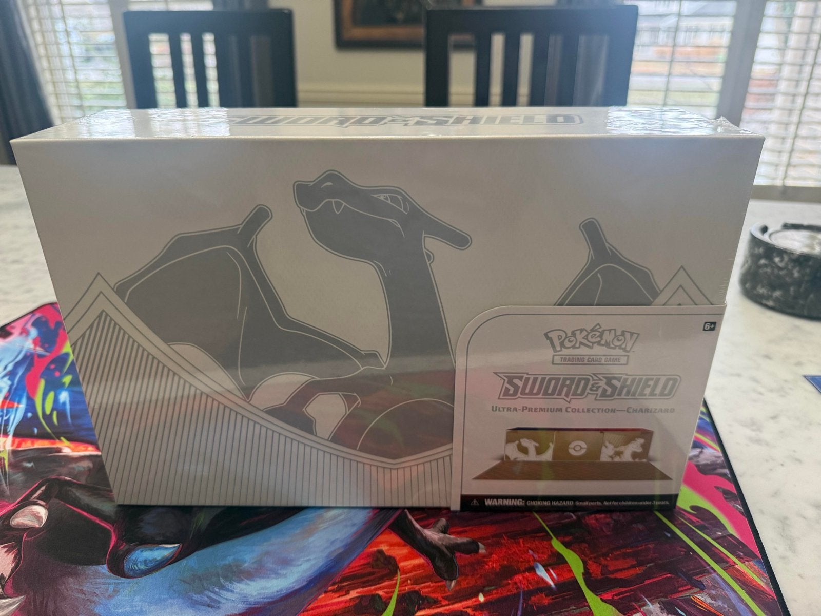 Pokémon Sword & Shield Charizard Ultra Premium Collection, Hobby en Vrije tijd, Verzamelkaartspellen | Pokémon, Ophalen of Verzenden
