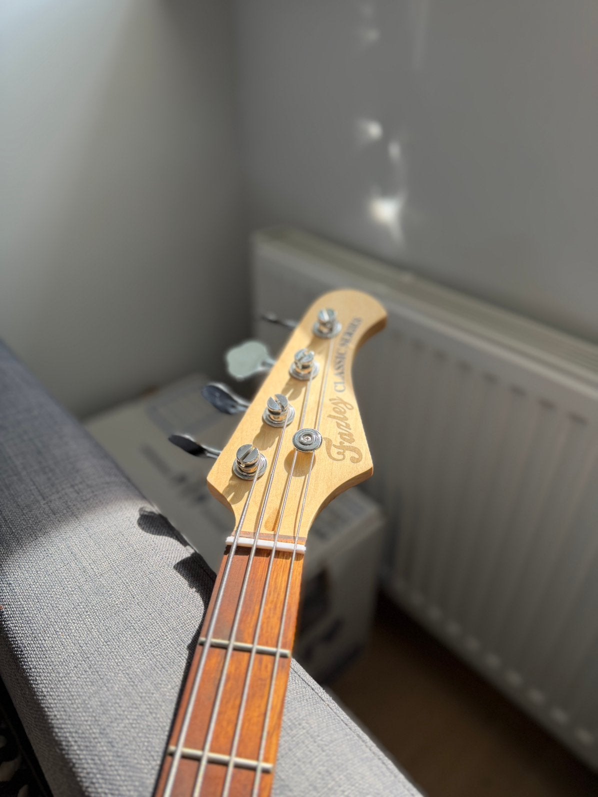Fazley Classic Series FPB118 Sunburst Electric Bass Guitar, Ophalen, Nieuw