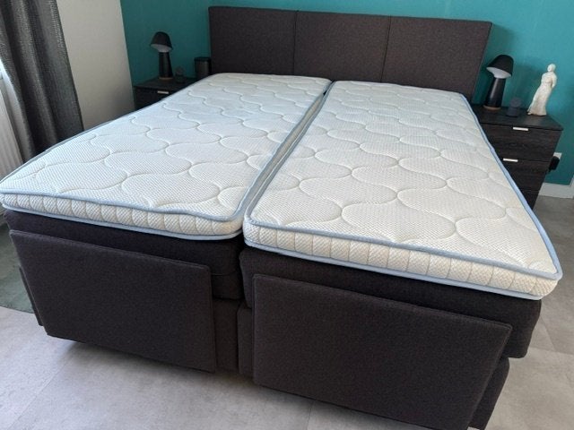 Boxspring, 160x200, elektrisch verstelbaar, incl toppers, Ophalen, Strak, Gebruikt, Bruin
