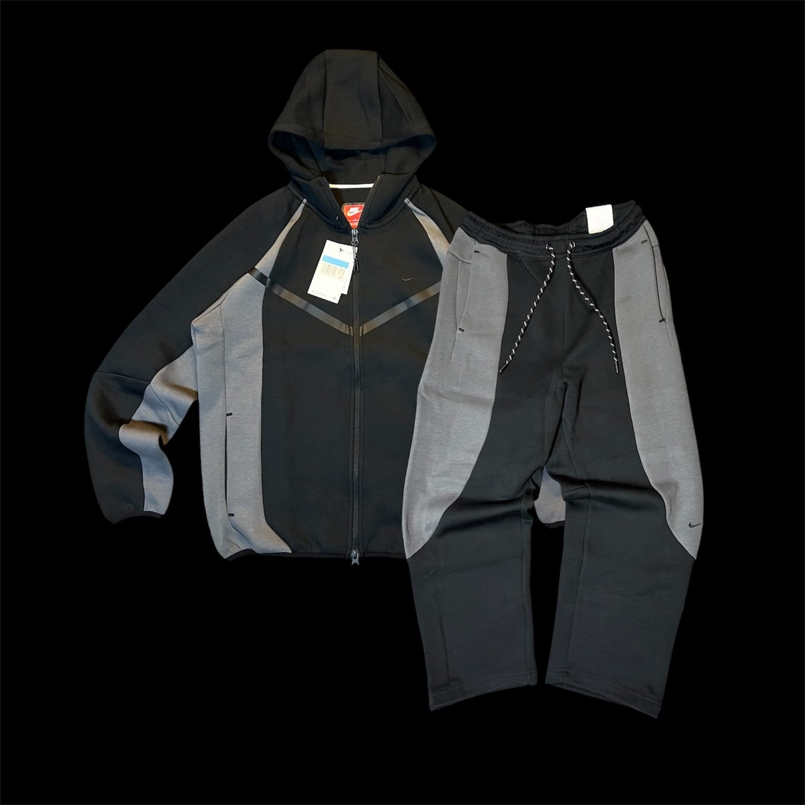 Nike Tech Fleece pro Trainingspak Zwart/Grijs Maat M Nieuw, Maat 48/50 (M), Zwart, Nieuw, Ophalen of Verzenden