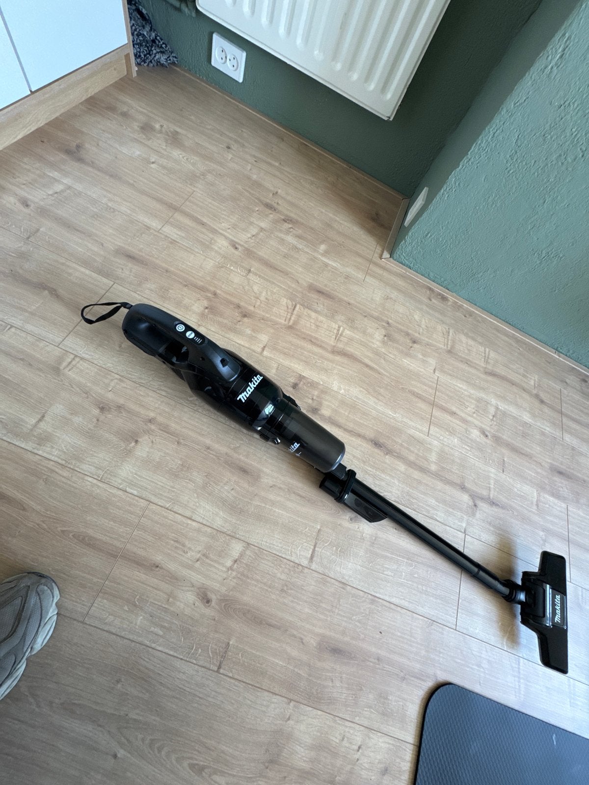 Makita DCL180 Steelstofzuiger - Draadloos en Krachtig, Witgoed en Apparatuur, Stofzuigers, Ophalen, Gebruikt, Draadloos, Reservoir