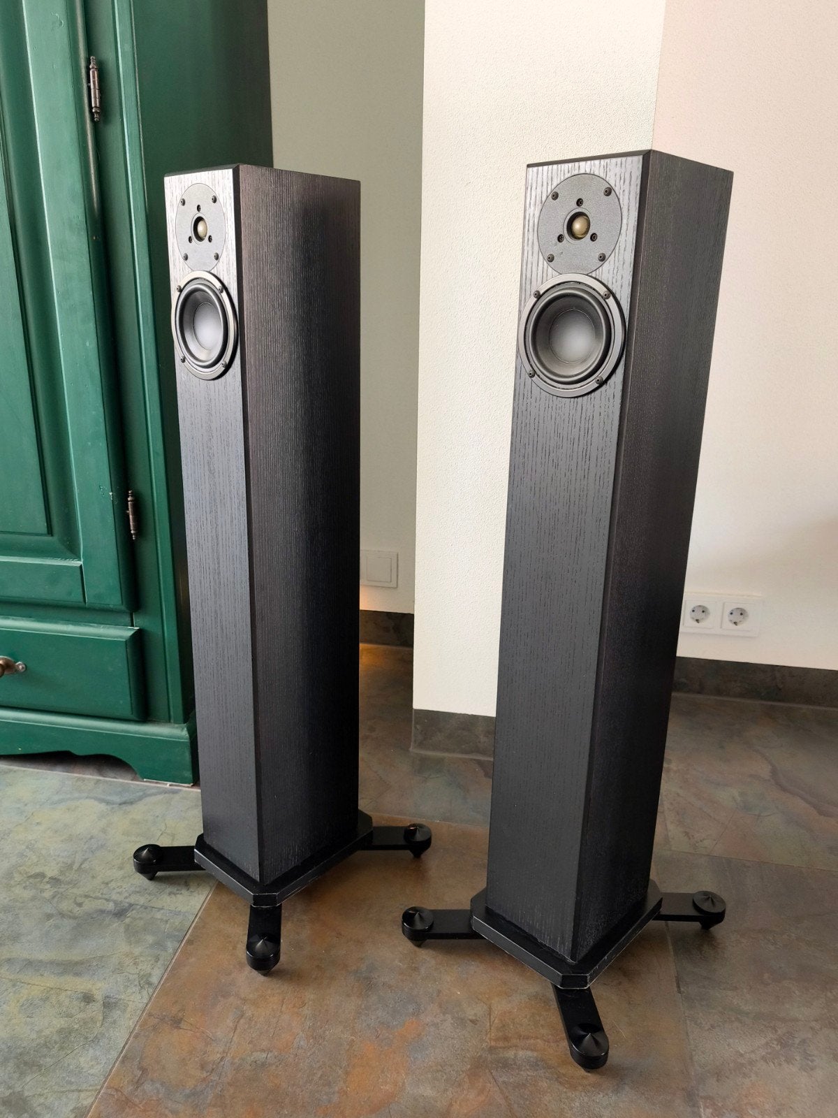Totem Arro High End Vloerstaande Luidsprekers, Vloerstaande luidspreker, Zo goed als nieuw, 60 tot 120 watt, Ophalen