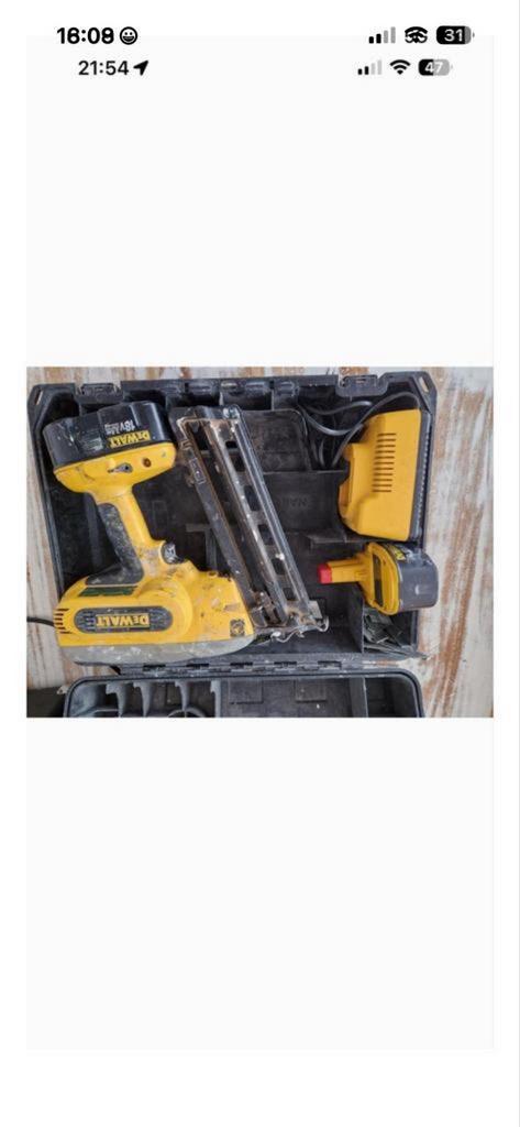 DeWalt Aftimmer Schiethamer op Accu - Compleet Set, Ophalen of Verzenden, Gebruikt