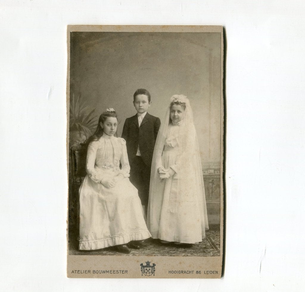 Kabinetfoto. Atelier Bouwmeester. Leiden., Foto, Ophalen of Verzenden, Zo goed als nieuw, Voor 1940