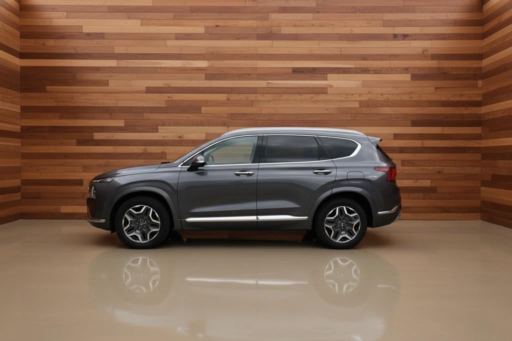 Hyundai Santa Fe 1.6 T-GDI HEV Premium Plus Sky | LEDER | PA, Santa Fe, 4 cilinders, Met garantie (alle), 1650 kg