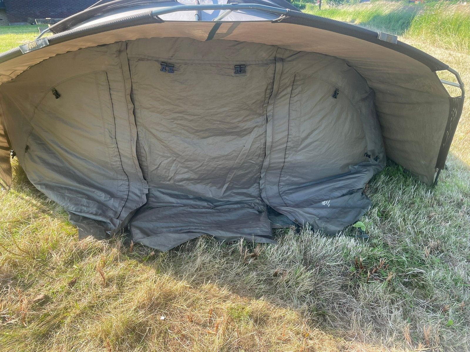 Nash 2-persoons karper bivvy, Ophalen of Verzenden, Gebruikt, Tot en met 3