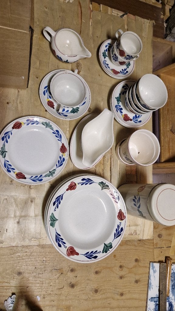 oud servies brabants bont, Gebruikt, Ophalen of Verzenden, Overige stijlen, Aardewerk