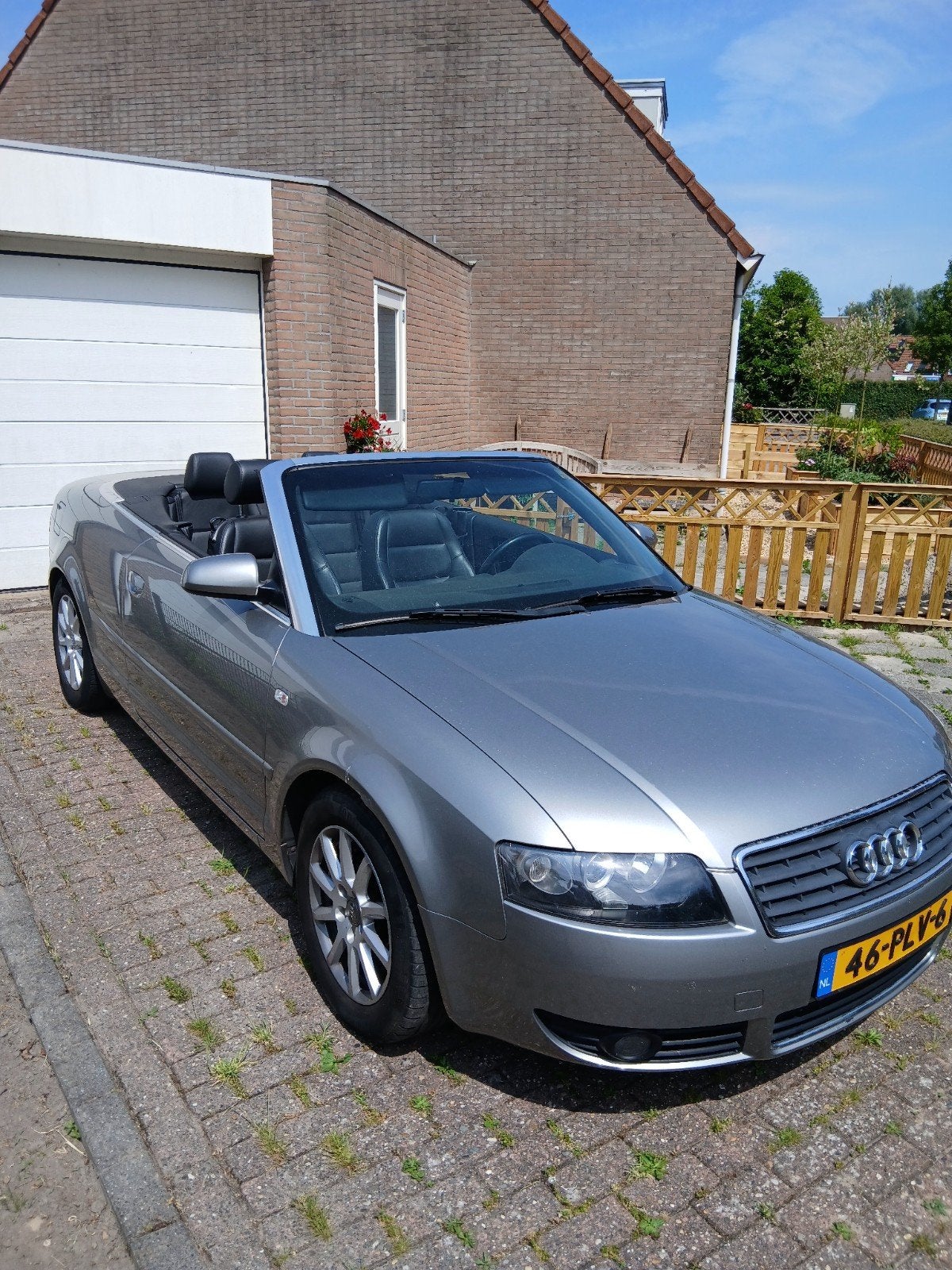 Audi a4 cabriolet 2.4 6 cilinder, Automatische klimaatregeling, Zwart, Cabriolet, 4 stoelen