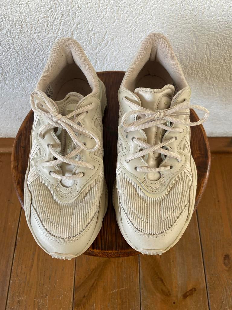 Adidas Ozweego sneakers maat 40,5, Ophalen, Gedragen, Beige, Sneakers of Gympen