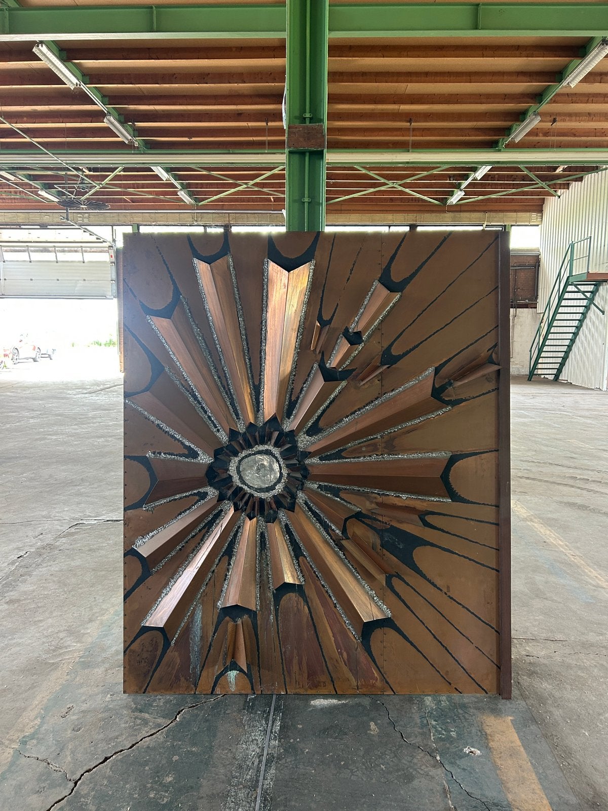 XL groot brutalist kunstwerk wandsculptuur van koper, Ophalen, Zo goed als nieuw