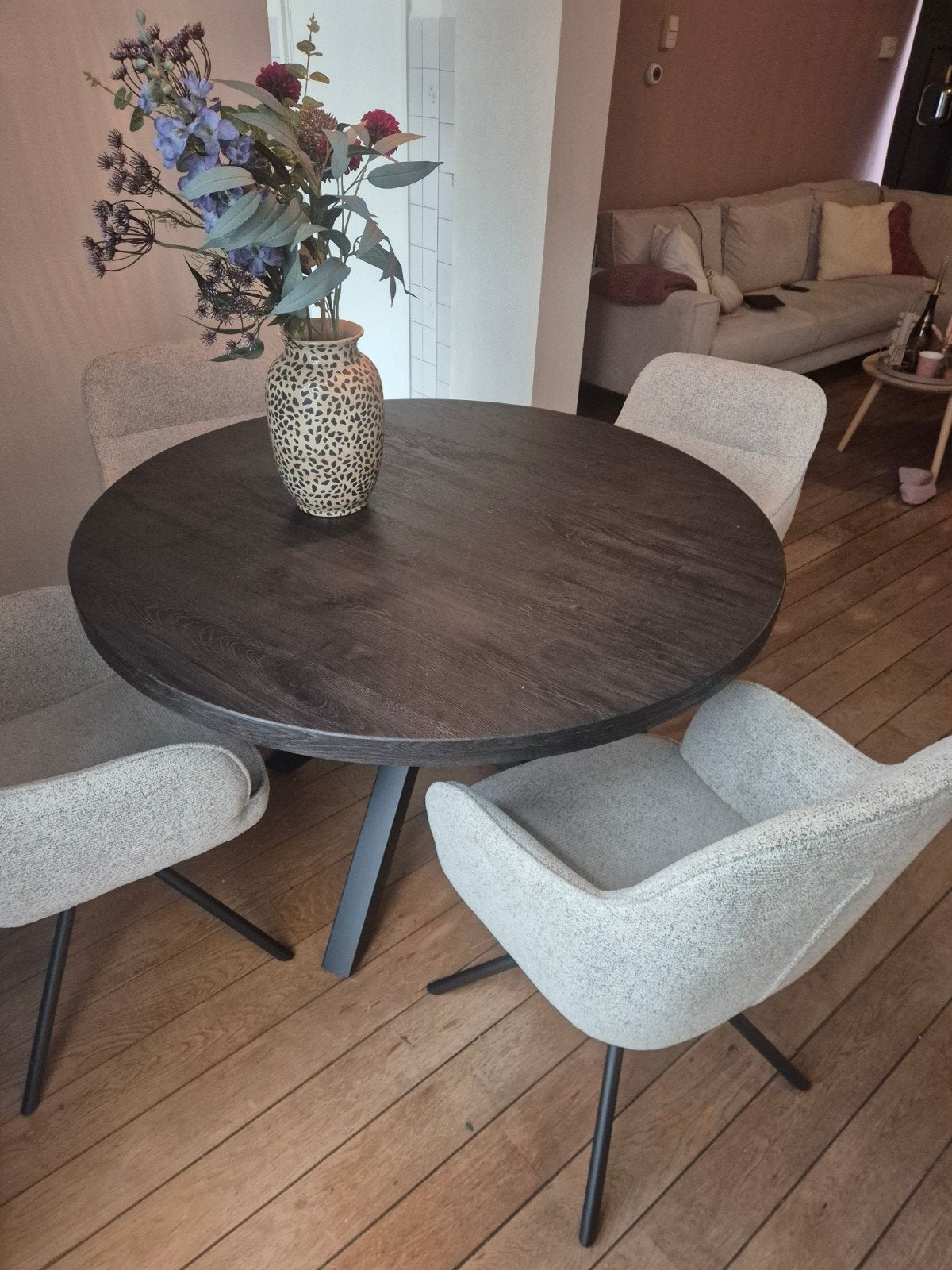Ronde eettafel zwart - Modern design 150 cm, Rond, Zo goed als nieuw, Modern, Vier personen