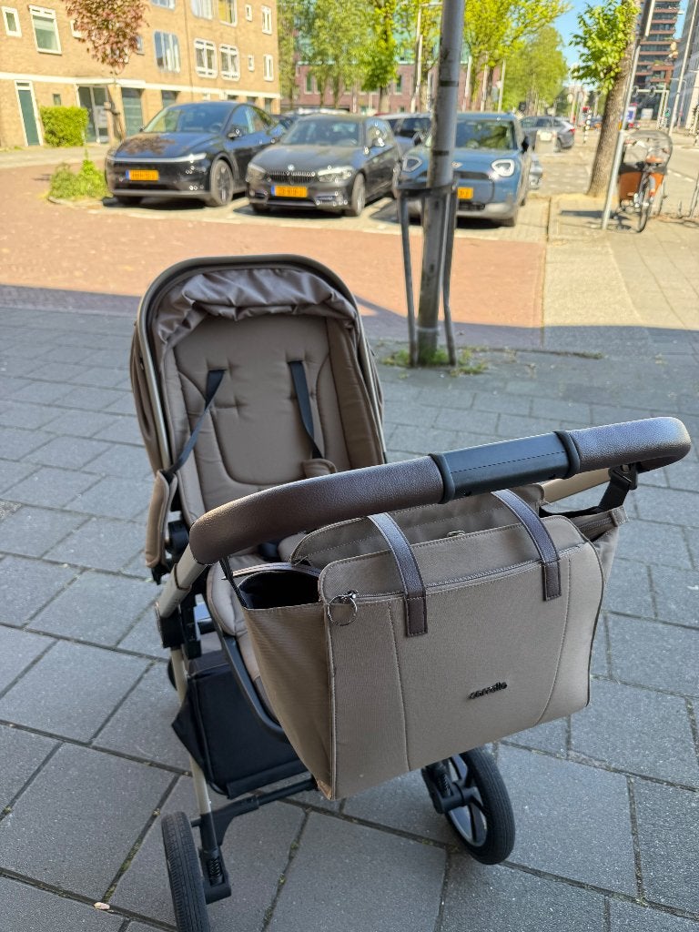 Kinderwagen autostoeltje heel goedkoop nu weg, Gebruikt, Met autostoeltje, Ophalen, Kinderwagen