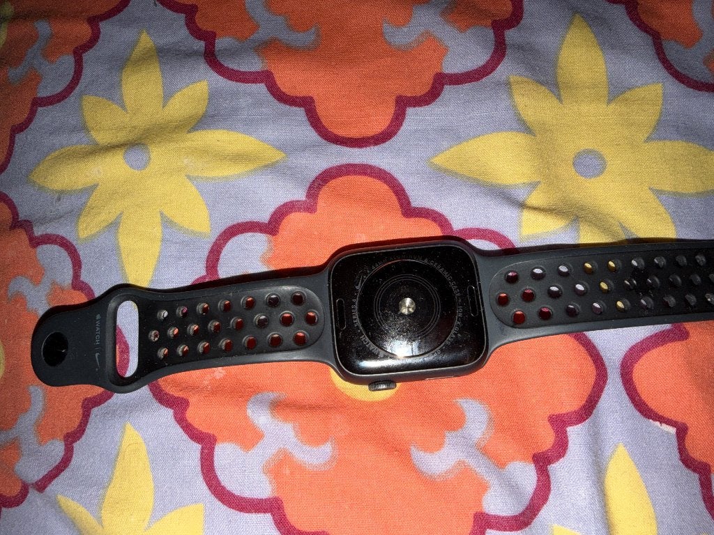 Apple Watch 4 Nike met oplader te koop MOET SNEL WEG, Stappen, Zwart, IOS, Ophalen of Verzenden