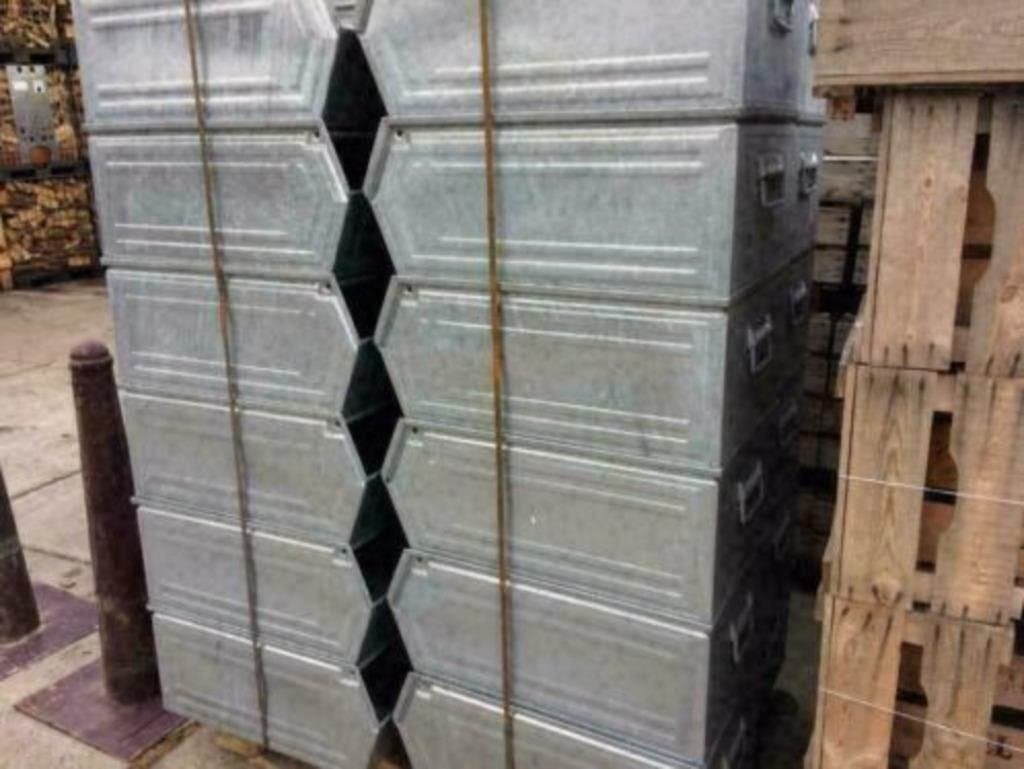 Grote zinken bakken / industrieel / kast / stapelbaar, Huis en Inrichting, Woonaccessoires | Kisten, Ophalen of Verzenden