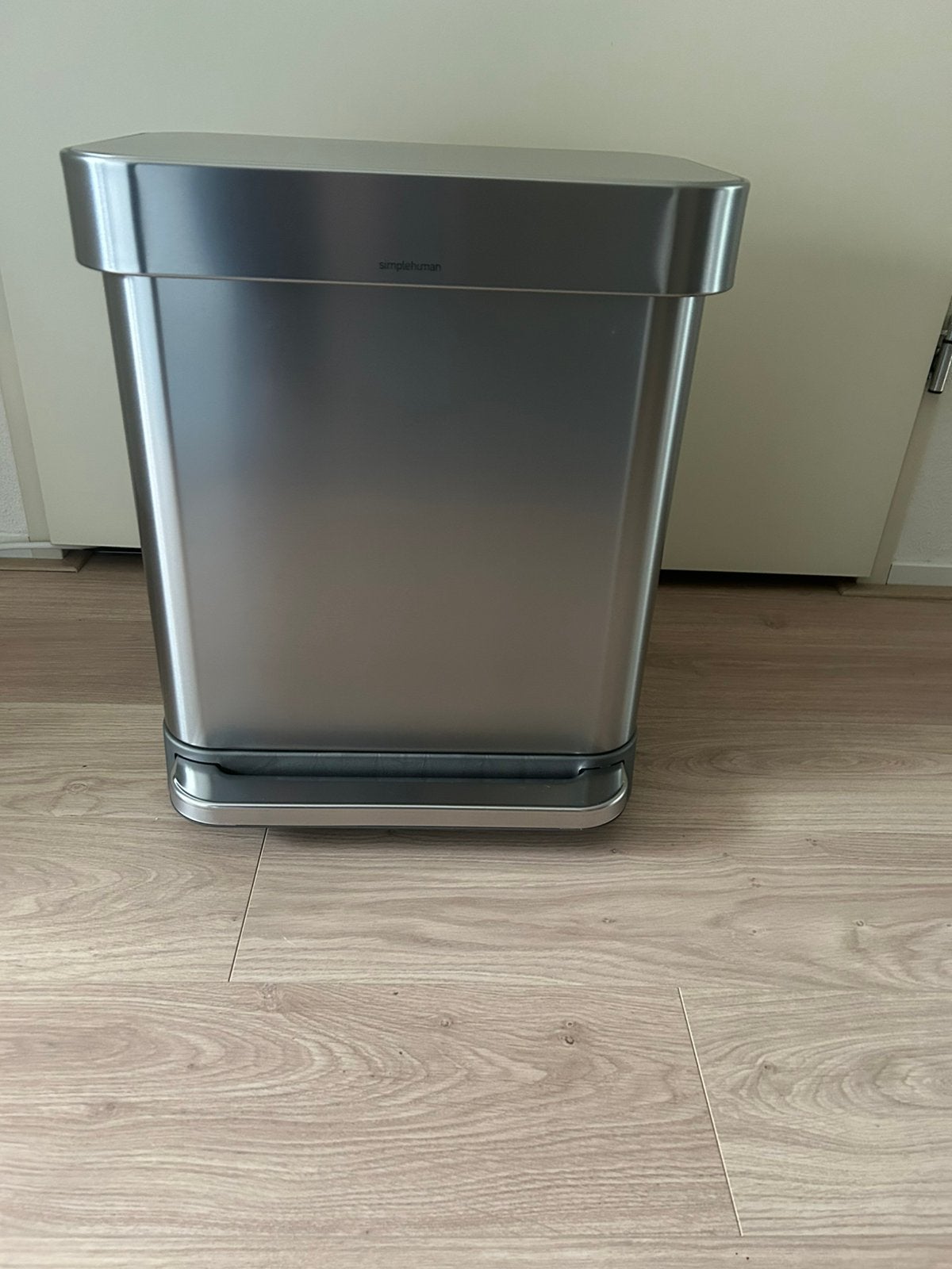 Simplehuman prullenbak., Huis en Inrichting, Ophalen, Zo goed als nieuw, Rvs