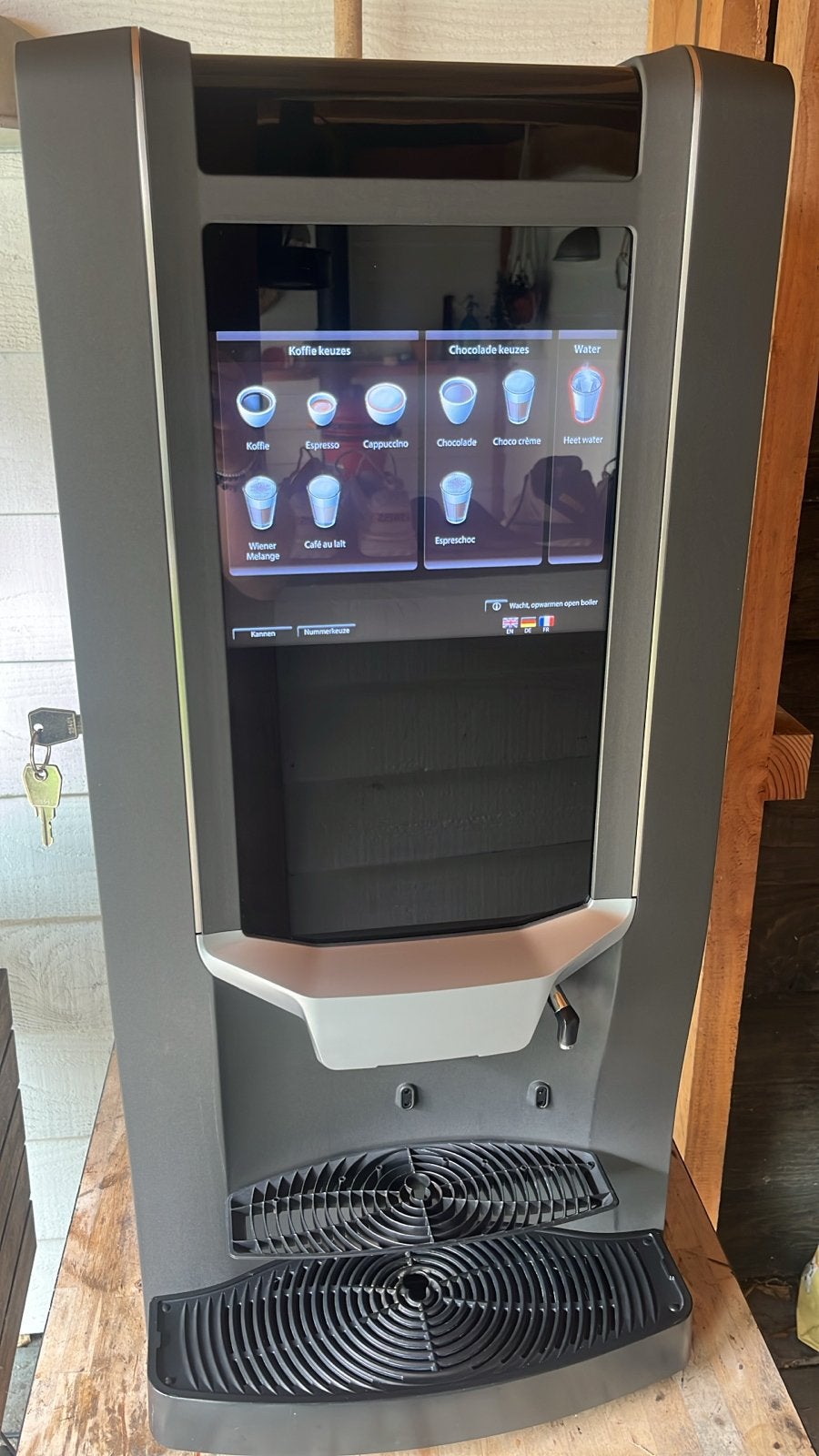 Professionele Koffiemachine - Diverse Dranken, Witgoed en Apparatuur, Ophalen, Afneembaar waterreservoir, Gebruikt, 10 kopjes of meer