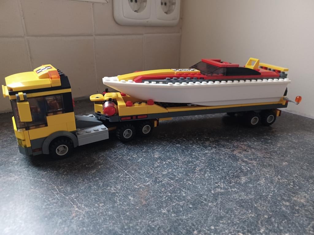 Lego city 4643 vrachtwagen met boot, Kinderen en Baby's, Speelgoed | Duplo en Lego, Compleet, City, Lego, Ophalen of Verzenden