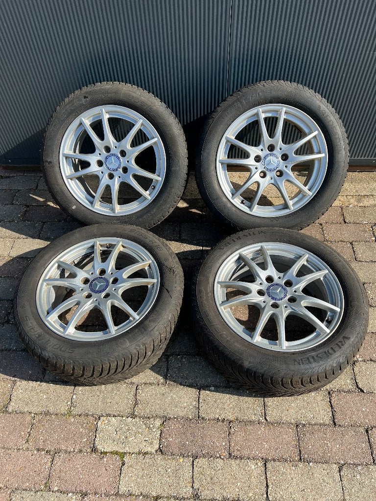Originele Mercedes CLA Velgen 16 inch 5x112 + Winterbanden, Ophalen, Gebruikt, Mercedes-Benz