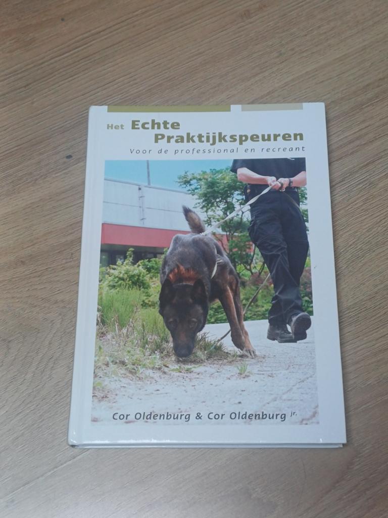 Cor Oldenburg - Het echte praktijkspeuren, Ophalen of Verzenden, Paarden of Pony's, Cor Oldenburg; Cor jr. Oldenburg, Zo goed als nieuw