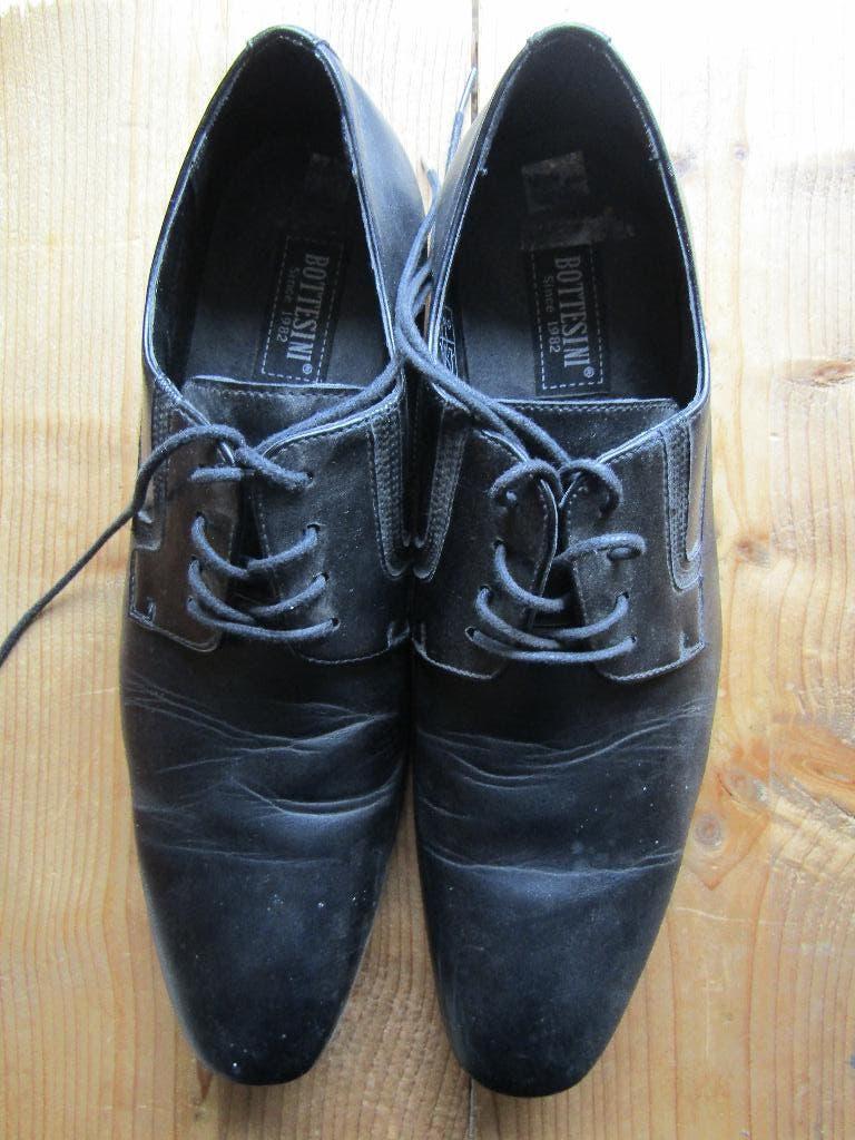 nette zwarte veter schoen maat 44, Zwart, Ophalen of Verzenden, Zo goed als nieuw, Veterschoenen