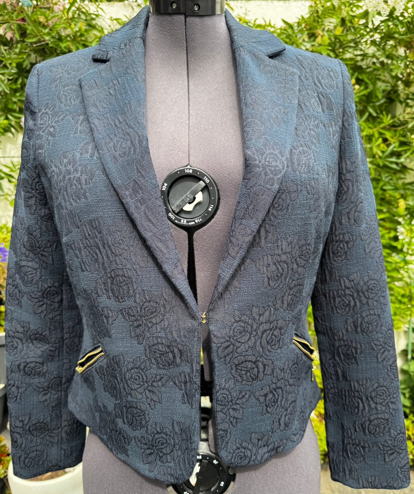 Promiss donkerblauwe blazer, stof met motief, maat 42, Promiss, Blauw, Maat 42/44 (L), Ophalen of Verzenden