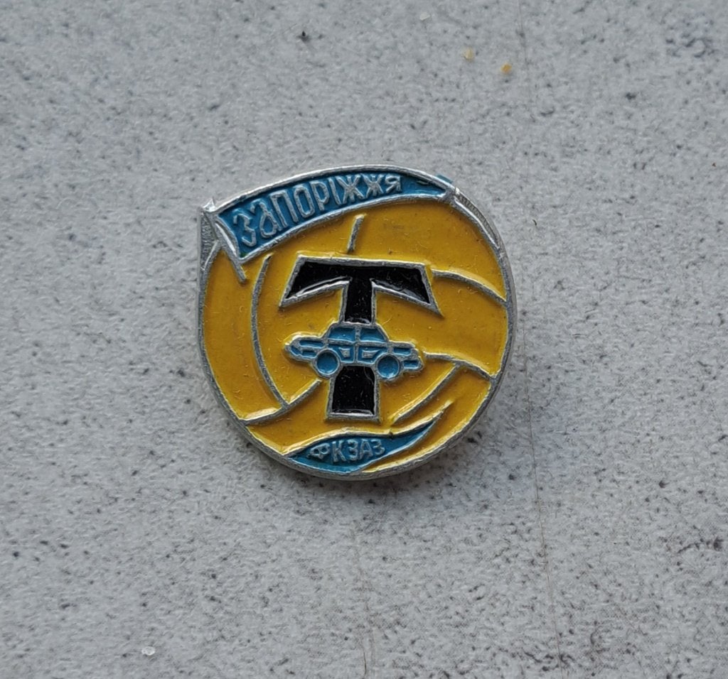 pin voetbal Torpedo Zaporizja, Ophalen of Verzenden, Gebruikt, Sport, Speldje of Pin