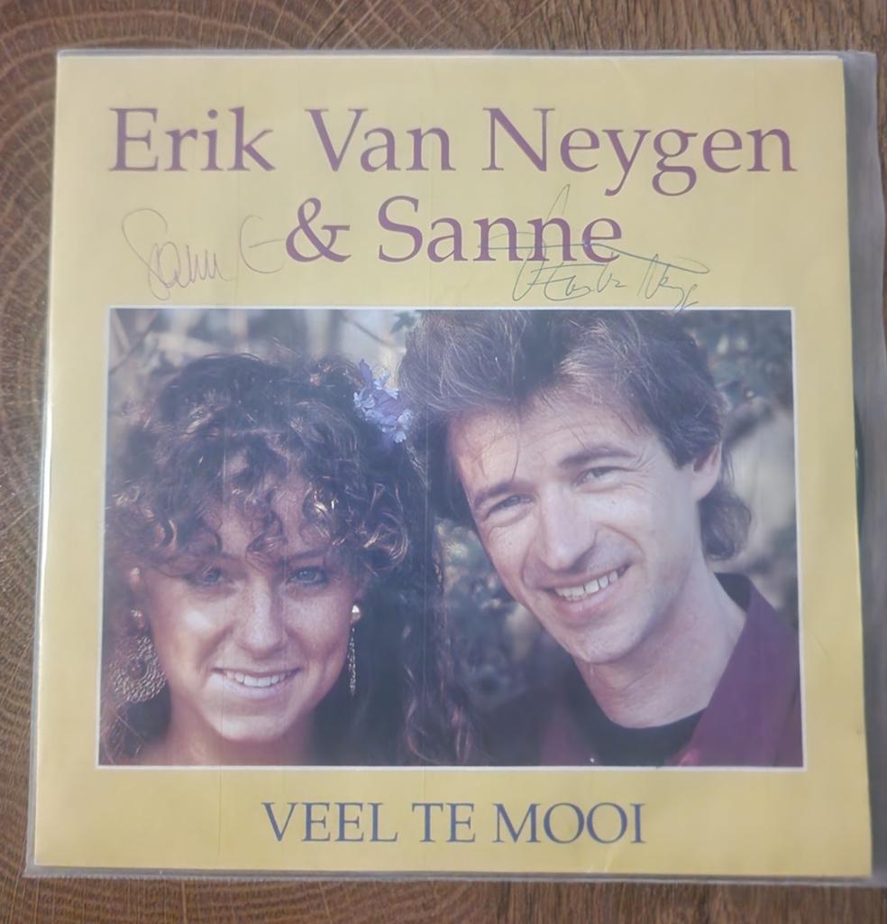 Erik Van Neygen & Sanne - Veel Te Mooi (Gesigneerd), Cd's en Dvd's, Vinyl | Nederlandstalig, Ophalen of Verzenden, Zo goed als nieuw