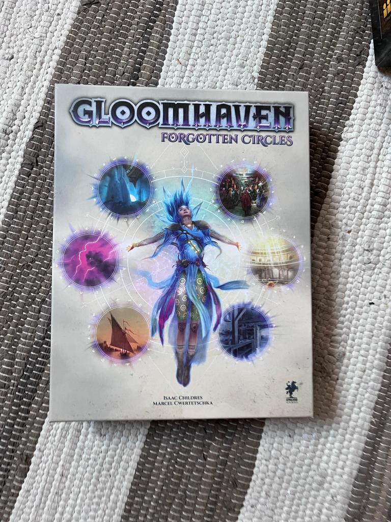 Gloomhaven: Forgotten Circles Uitbreiding (NL), Een of twee spelers, Ophalen of Verzenden, Zo goed als nieuw, Cephalofair Games