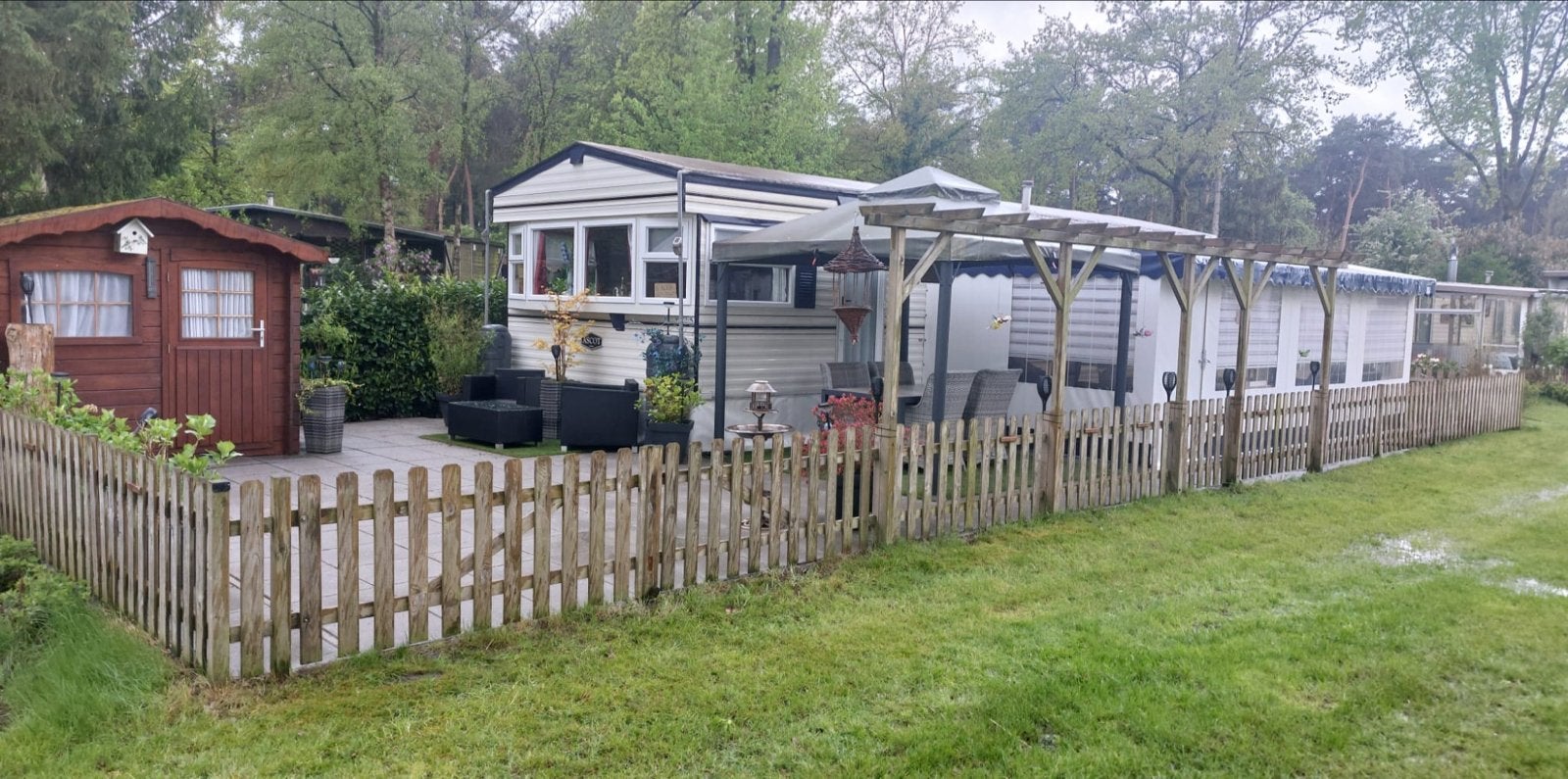 Delta Ascot stacaravan met wintervaste voortent (2010), Tot en met 4