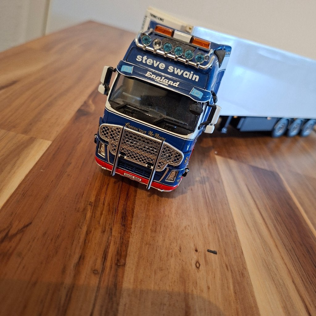 WSI Steve Swain VOLVO + BULLBAR met koeltrailer VECK NIEUW., Verzenden, Nieuw, Bus of Vrachtwagen, Wsi