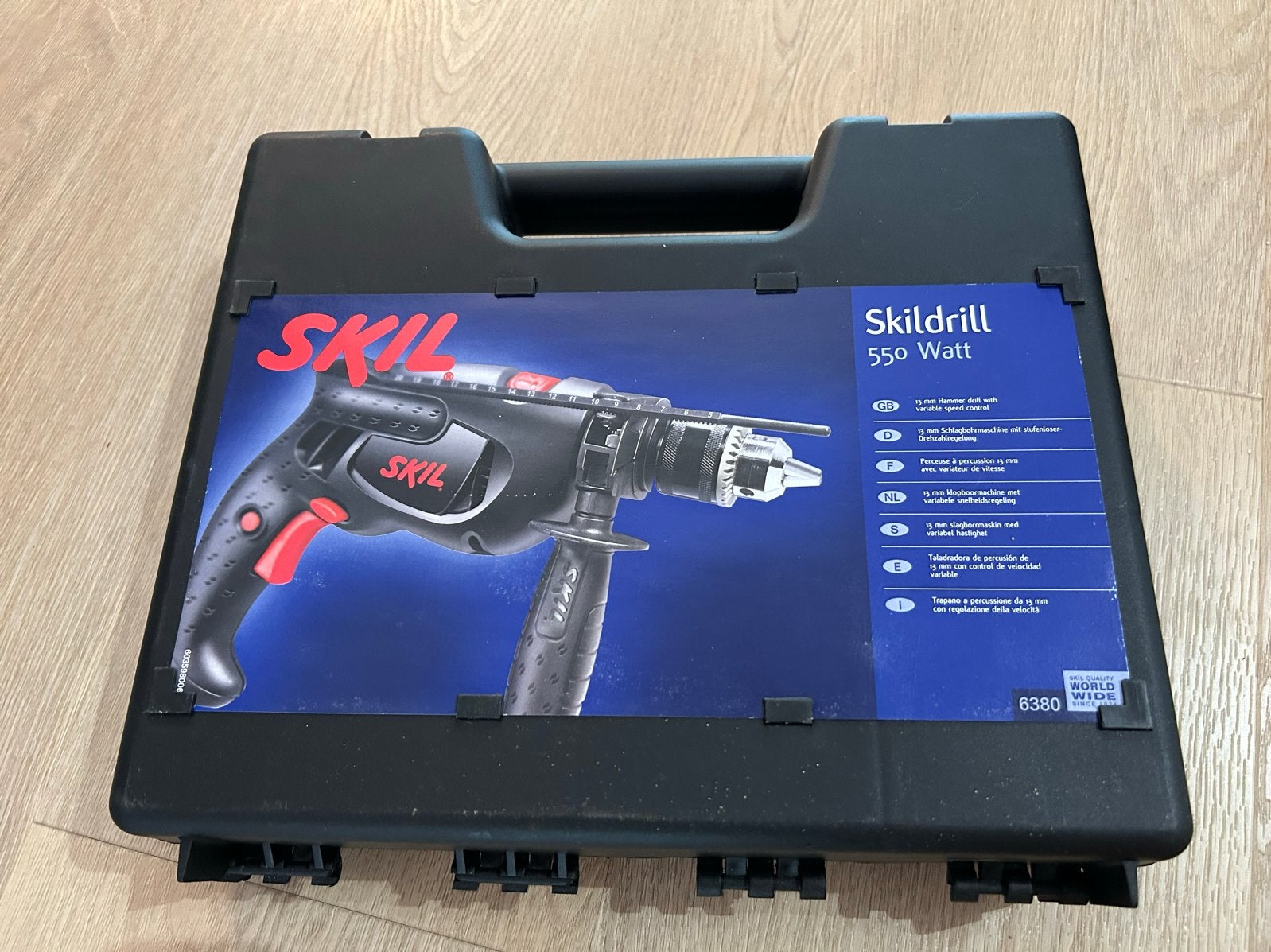 Skil Boormachine 550 Watt met koffer, Boormachine, Gebruikt, Ophalen of Verzenden, Klopboormechanisme