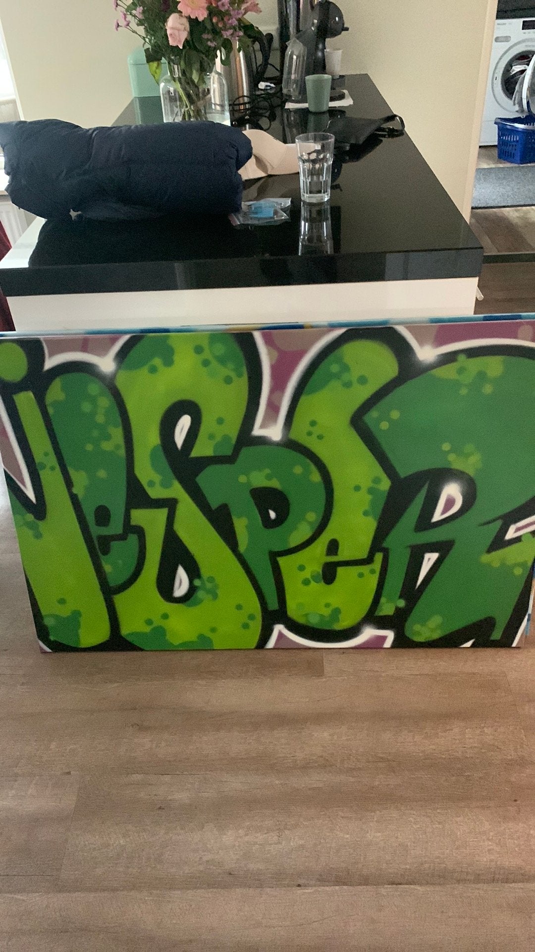 Graffiti op canvas naam Jesper, Ophalen