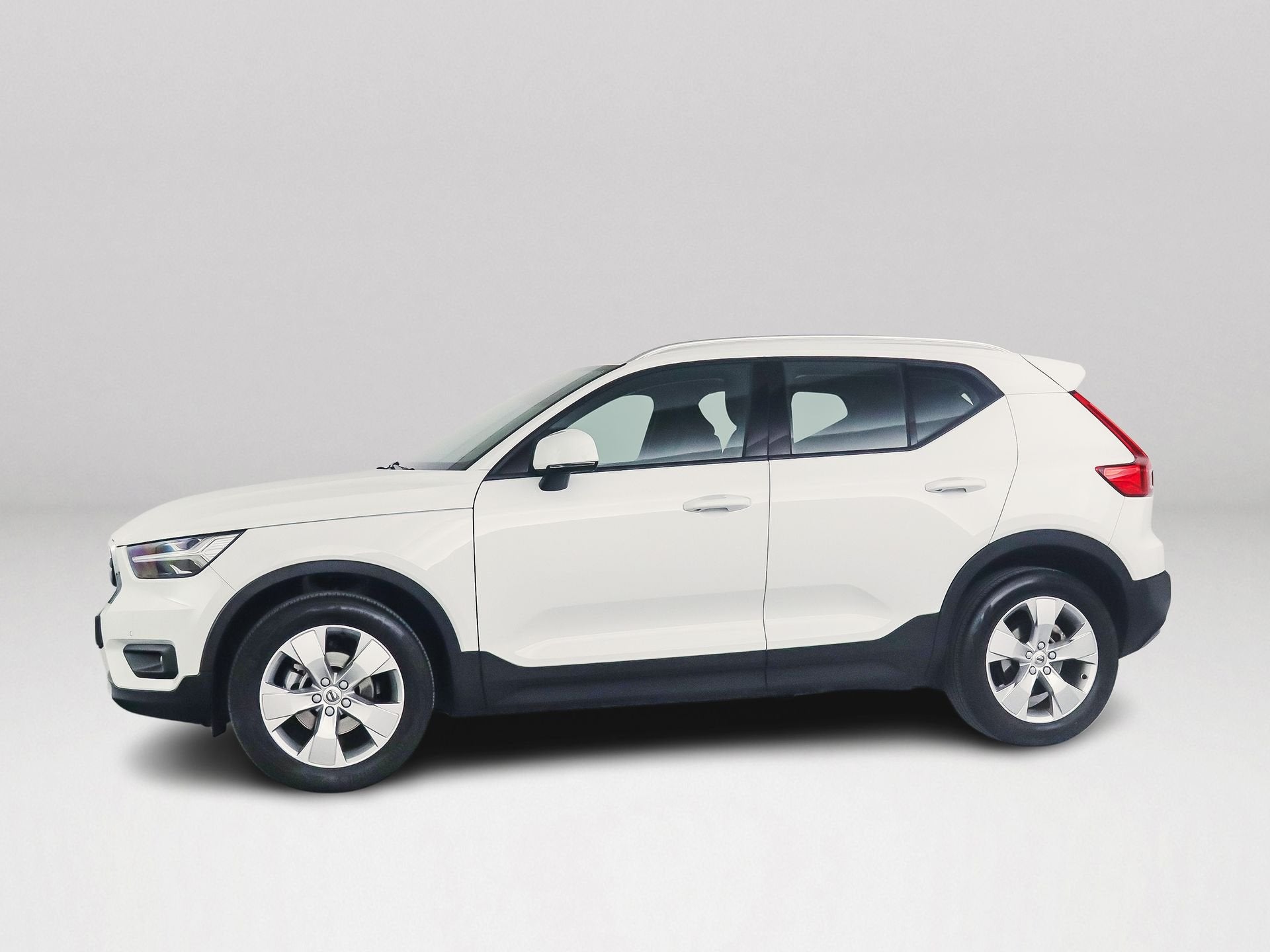 Volvo XC40 T2 Momentum | Park assist | Cruise control | Clim, Voorwielaandrijving, Stof, Gebruikt, Wit