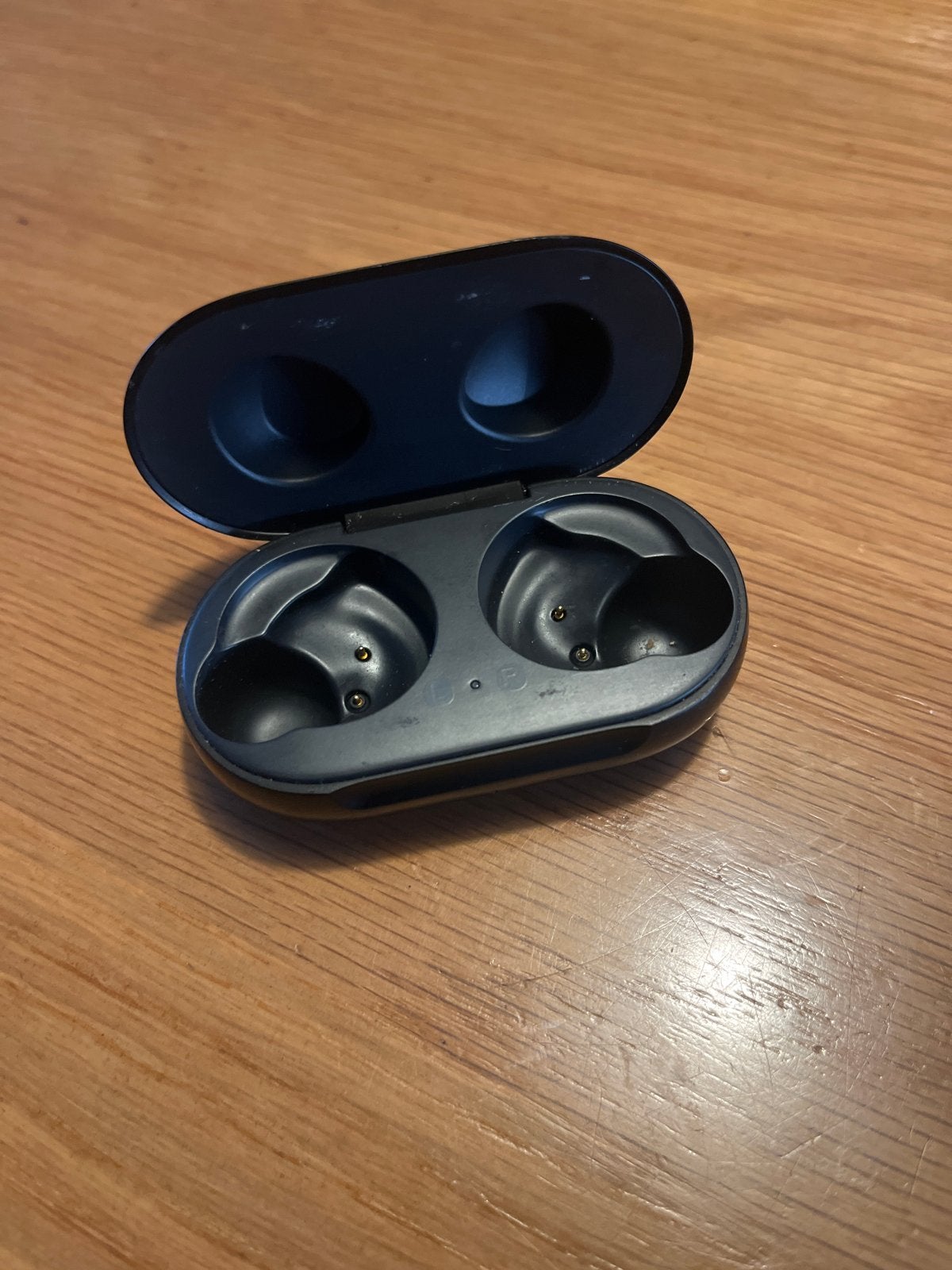 Samsung Galaxy Buds Oplaadcase - Zwart, In-ear, Gebruikt, Draadloos opladen, Ophalen of Verzenden
