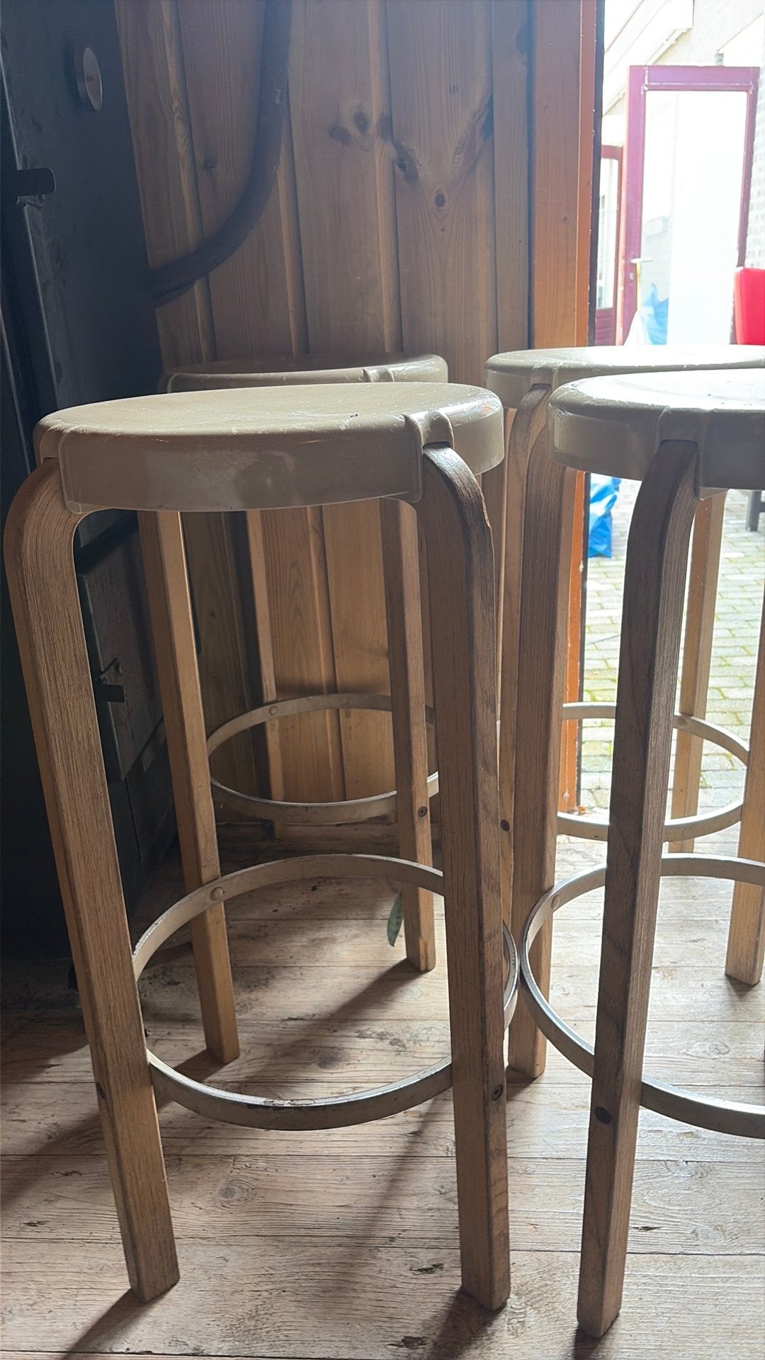 4 houten barkrukken, Huis en Inrichting, Ophalen, Gebruikt, 60 tot 90 cm