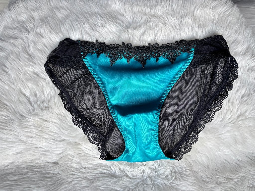 Luxe kanten Icy slipje - M/L, Kleding | Dames, Verzenden, Zwart, Slip