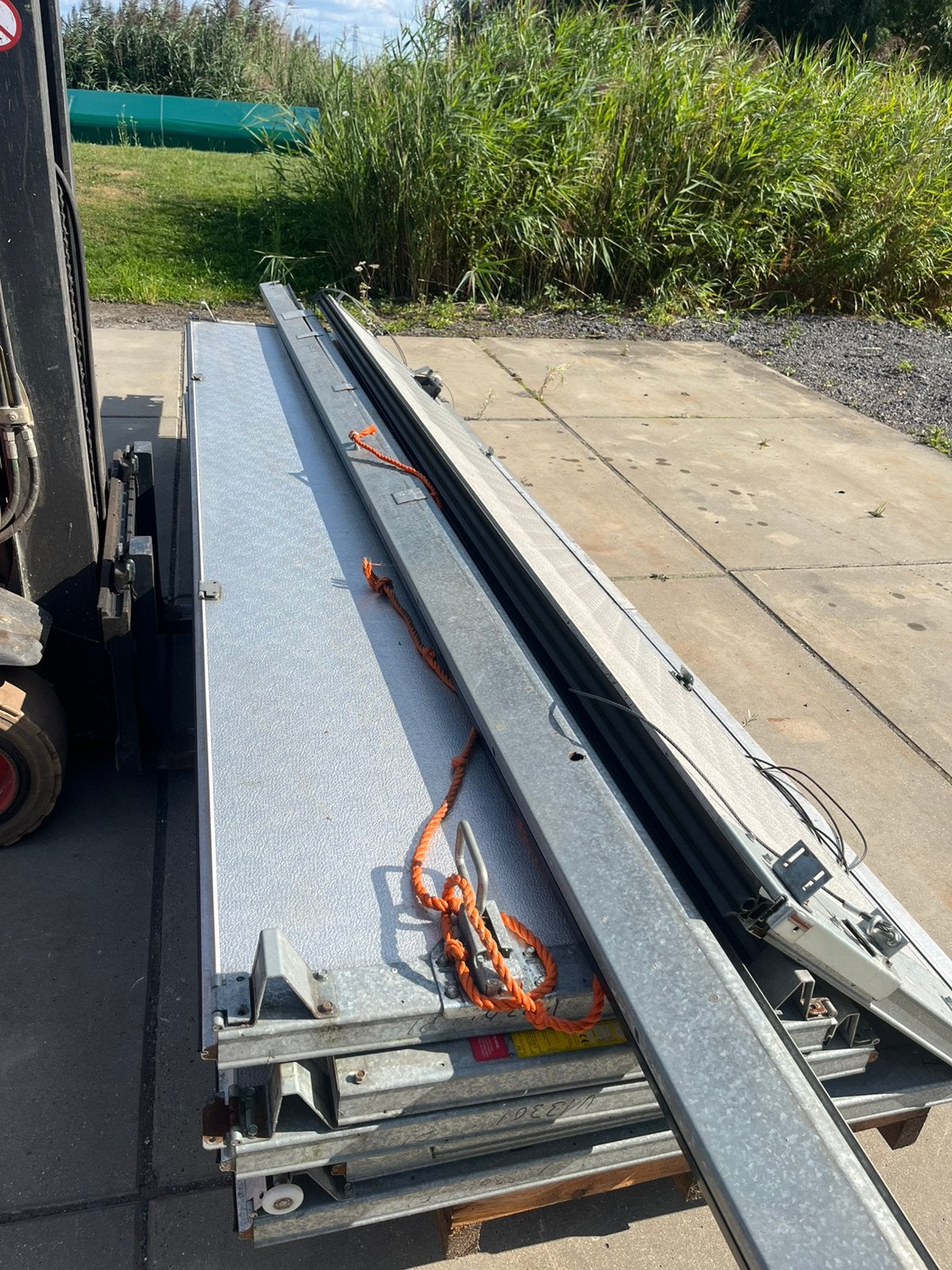 Overhead-deur, roldeur, merk: indus, aluminium, geïsoleerd., Doe-het-zelf en Verbouw, Ophalen, Gebruikt, Aluminium
