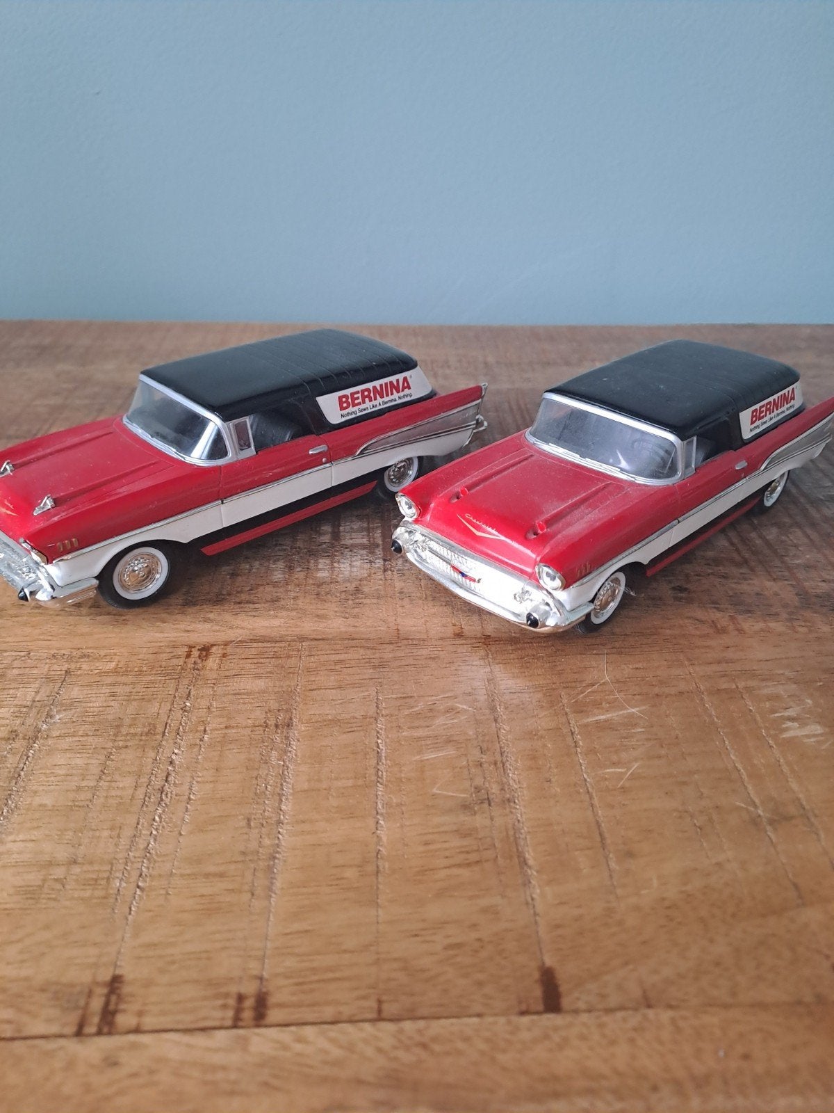 bernina naaimachines modelauto Chevy 2 stuks, Ophalen of Verzenden, Gebruikt, Overige typen